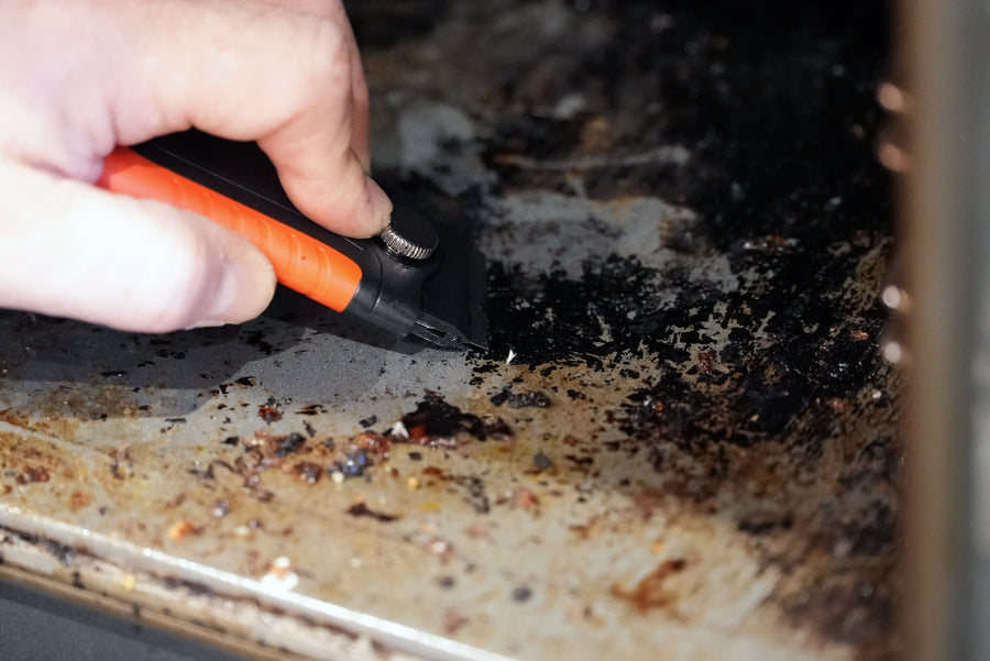 ScrapeMate - the ultimate household scraper. With 5x SafeScrape & 5x Carbon Steel Blades. Perfect for ovens, hobs, paint and sticker removal. FREE UK Shipping 🚚 Scraper Pikk-it 